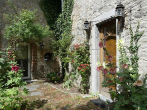 Comfortable luxury villa with private swimming pool